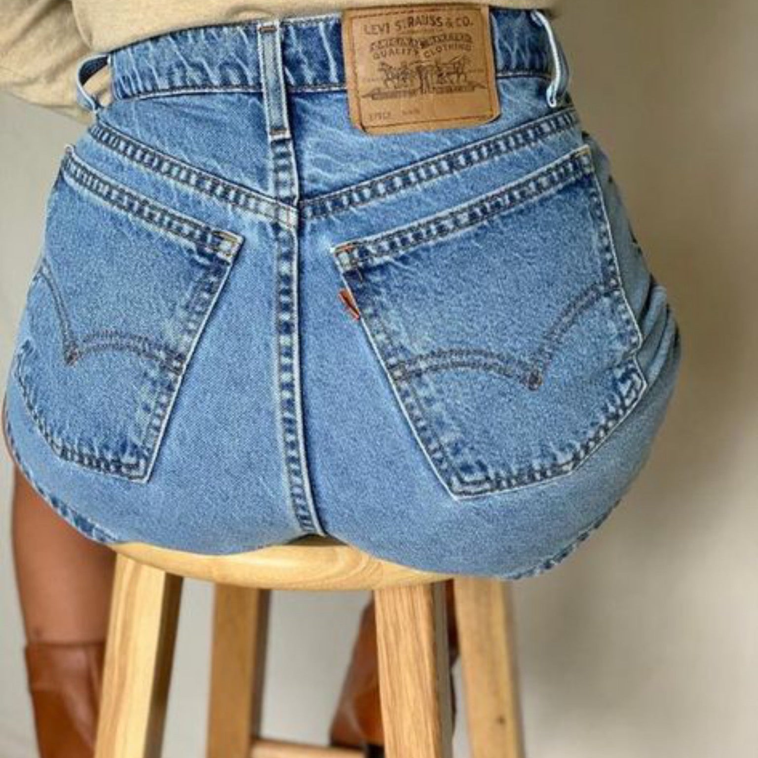 90's Mid Rise Vintage Levis Shorts