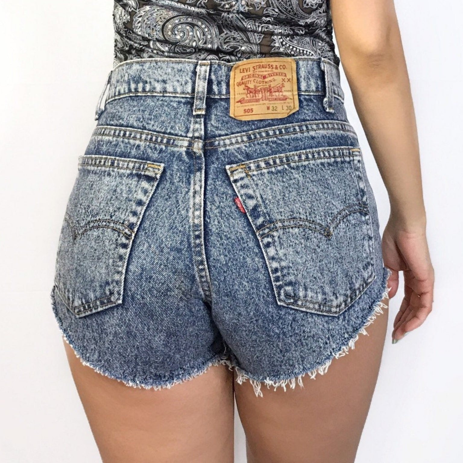 Exposed Zipper Vintage Acid Wash Cut Off 505 Levis Size 32 Waist