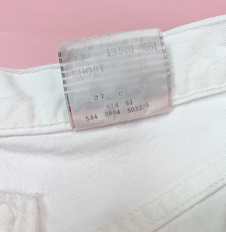 White Vintage Levis High Waisted 501 Button Fly Tapered Leg Jeans | Size 13