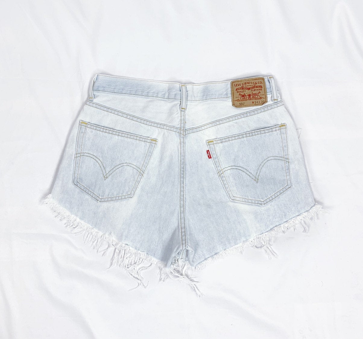 Very Light High Waisted Vintage 550 Levis Shorts Size 34