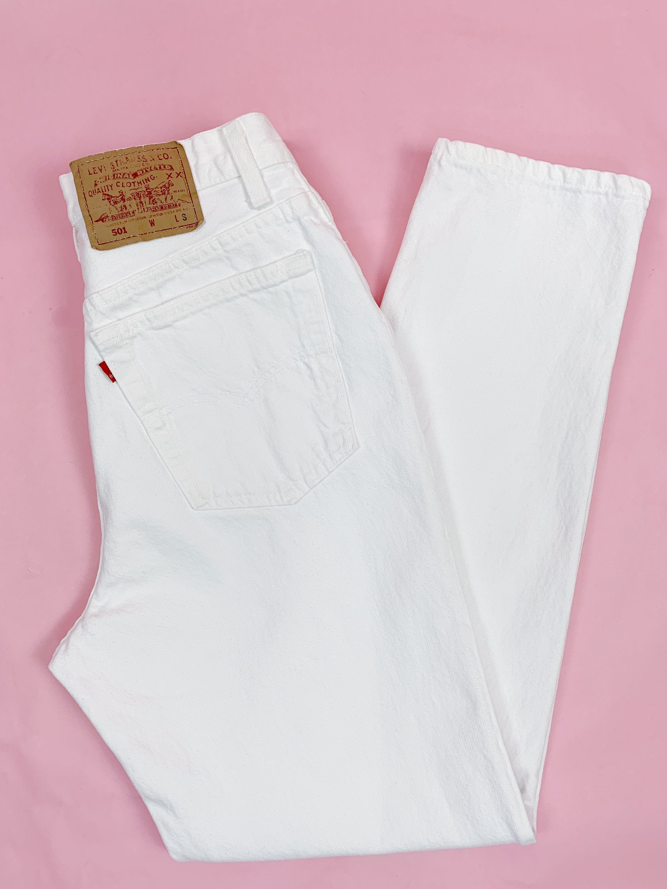 White Vintage Levis High Waisted 501 Button Fly Tapered Leg Jeans | Size 13