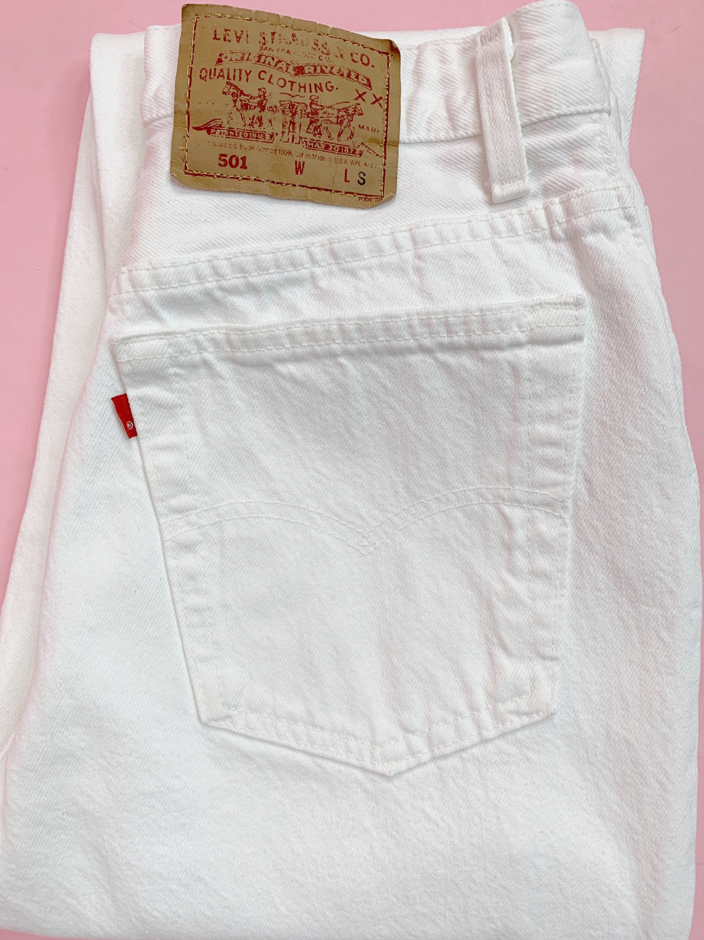 White Vintage Levis High Waisted 501 Button Fly Tapered Leg Jeans | Size 13