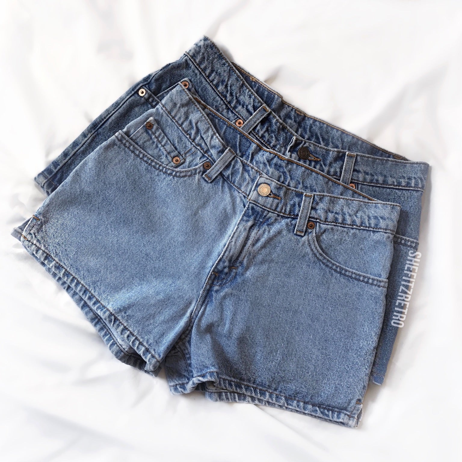 90's Mid Rise Vintage Levis Shorts