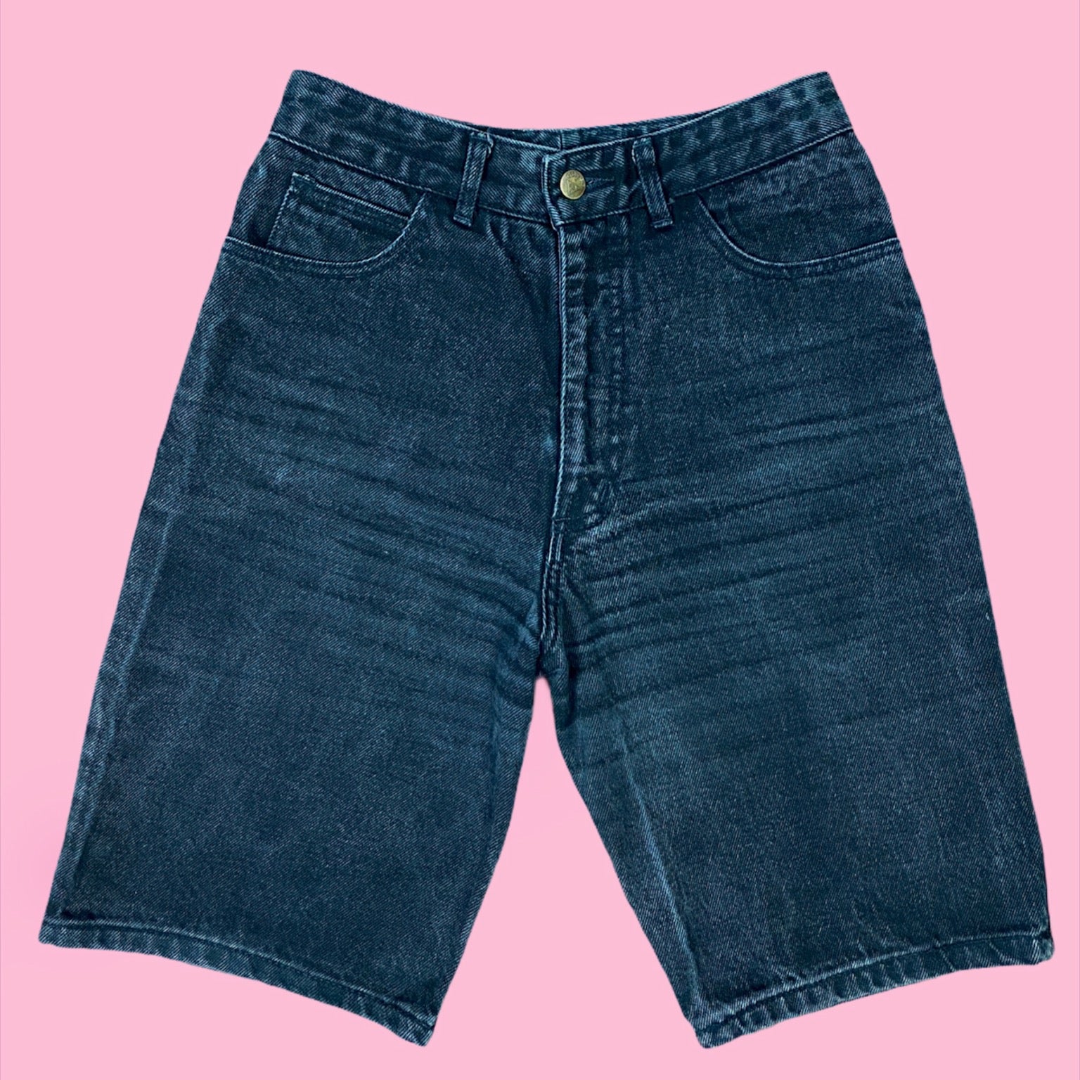 Black Vintage Guess Bermuda Shorts Size 29 Waist 26